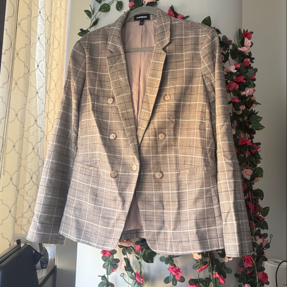 Express Classic Tan Plaid Blazer